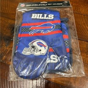 New in Package Buffalo Bills Oven Mitts